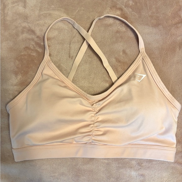 *NEW* Light Pink Gymshark Ruched sports bra - Picture 3 of 4